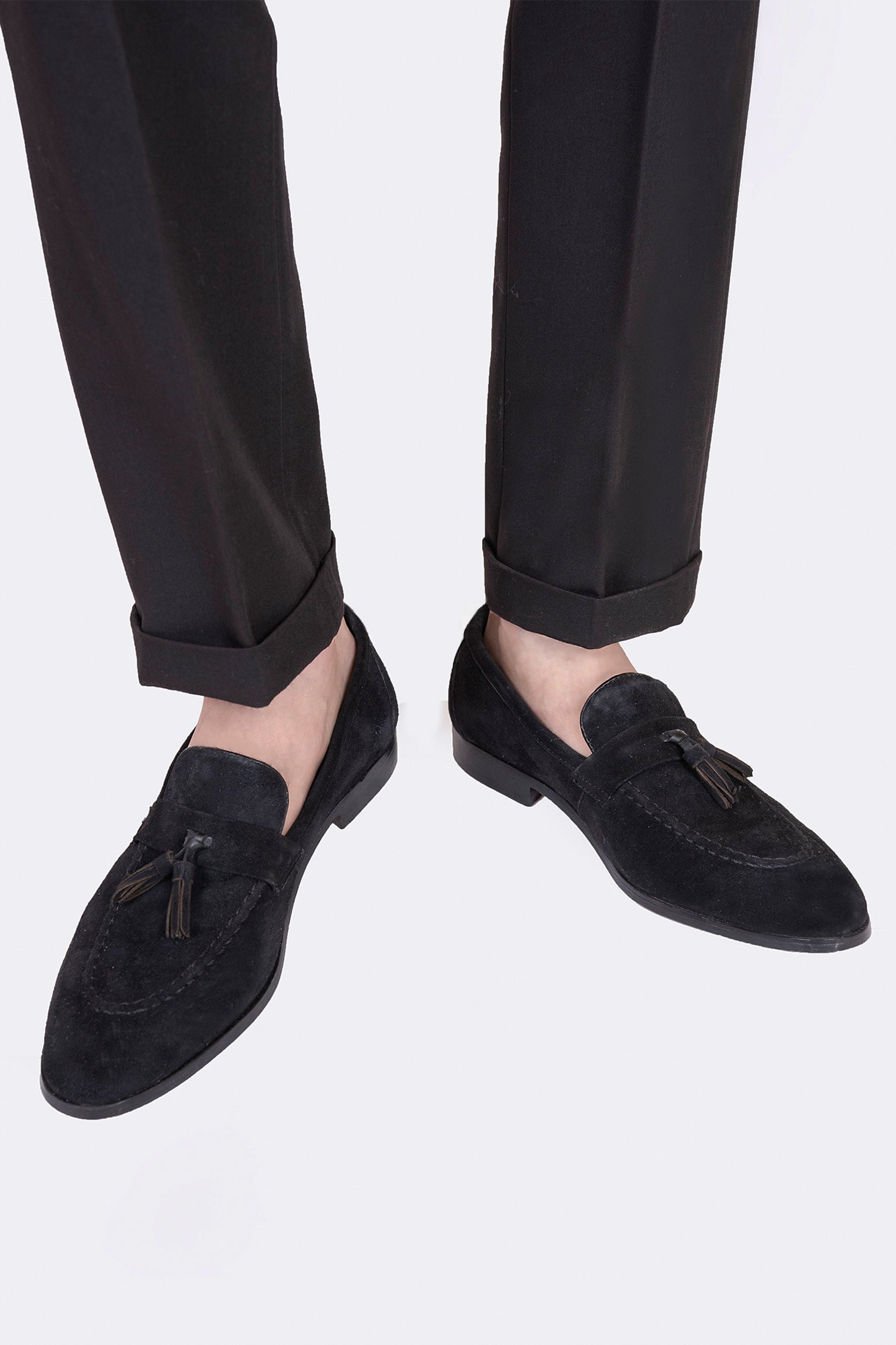 Mens original suede leather shoes in black colour with tassels by JULKE