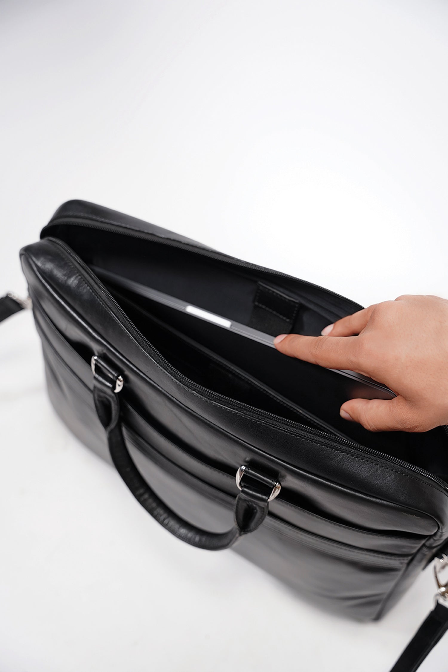 Mens original leather classic laptop bag in black colour with shoulder strap by JULKE