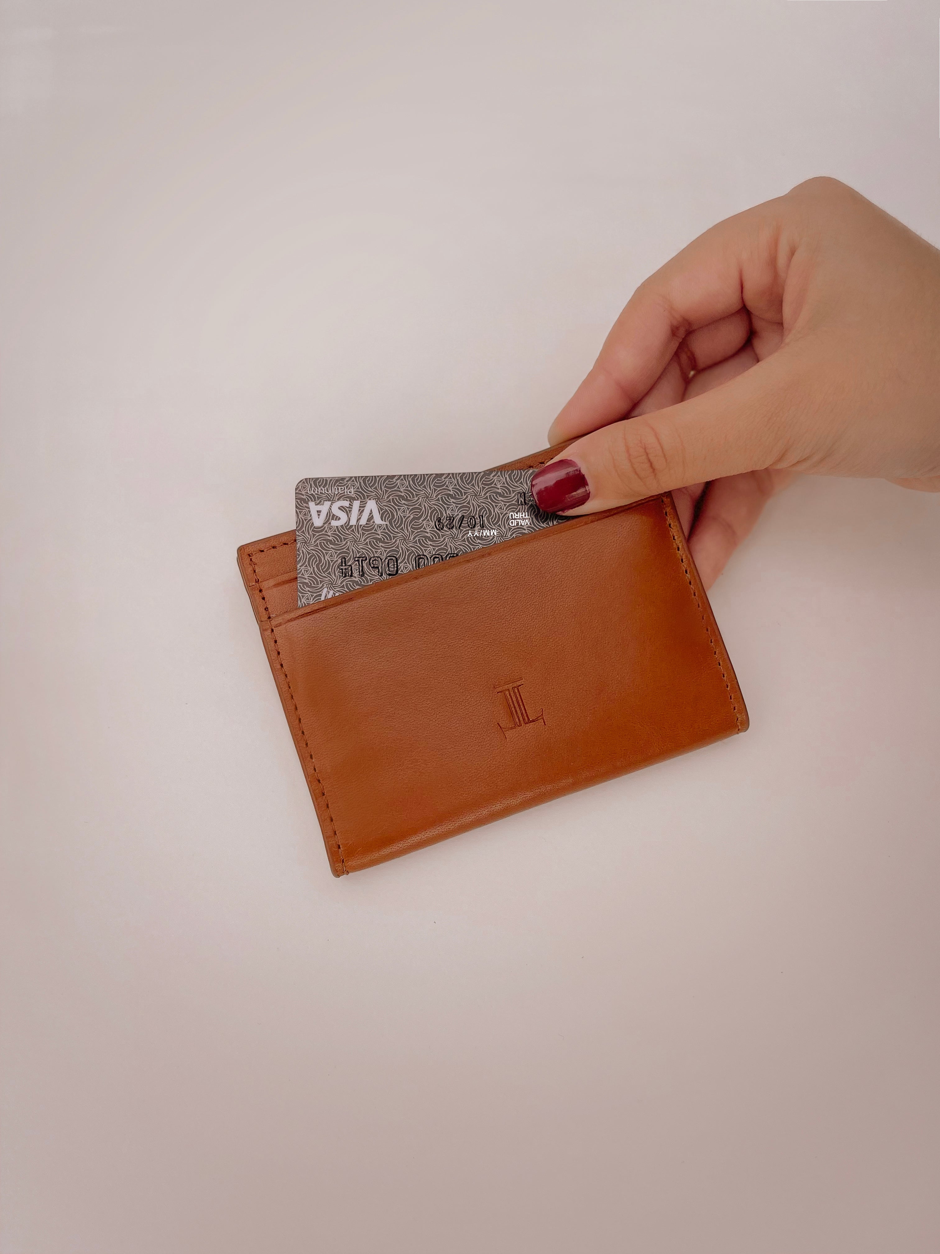 Men's leather card holder in tan color by JULKE