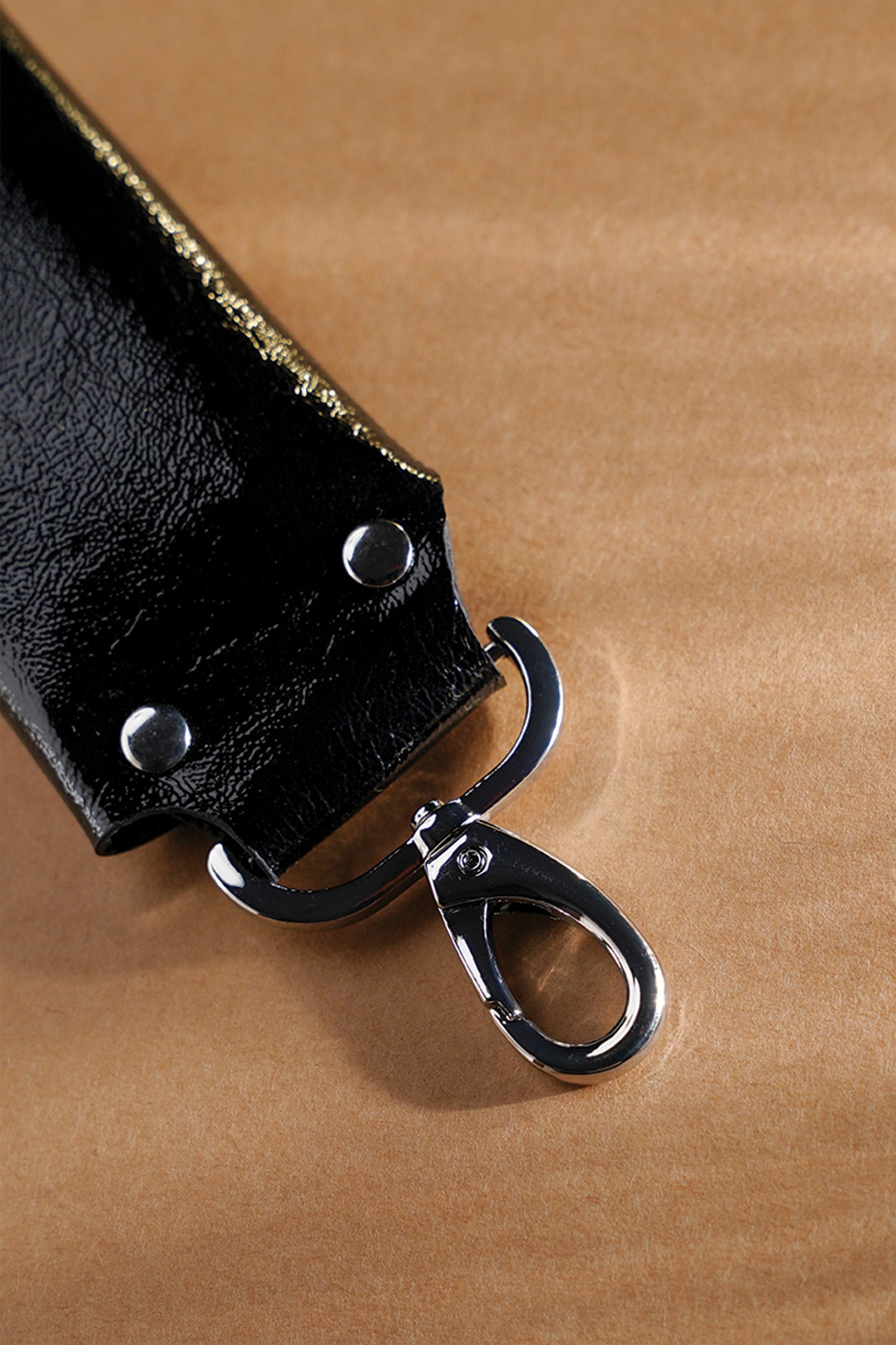 Leather key ring set in glossy black colour with silver metal hook by JULKE