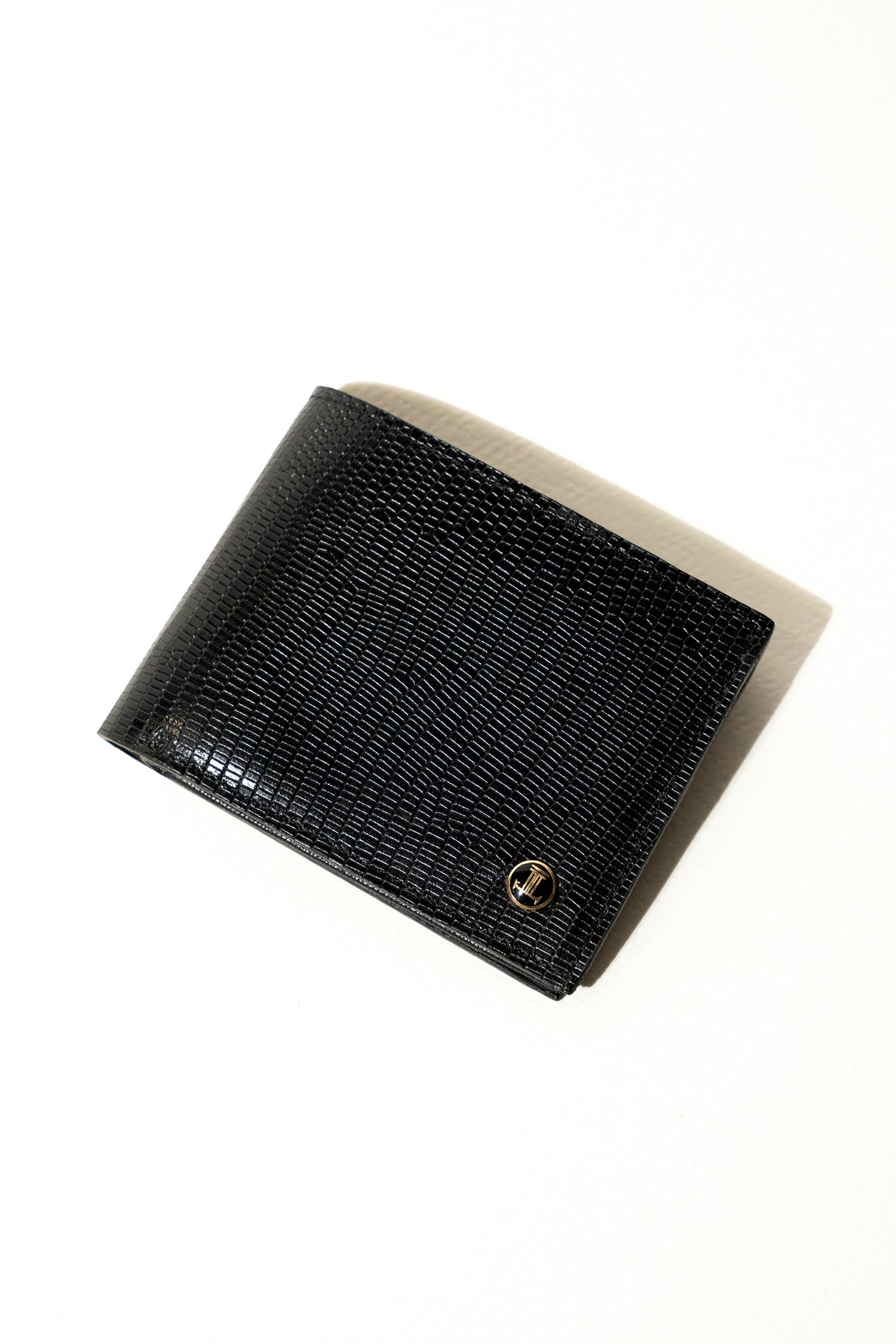 Mens leather wallet in black colour with reptile texture by JULKE
