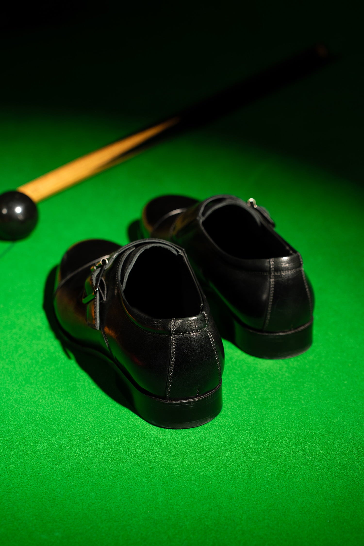 Mens oiginal leather shoes in black colour with signle monk strap style and metallic square buckle by JULKE.