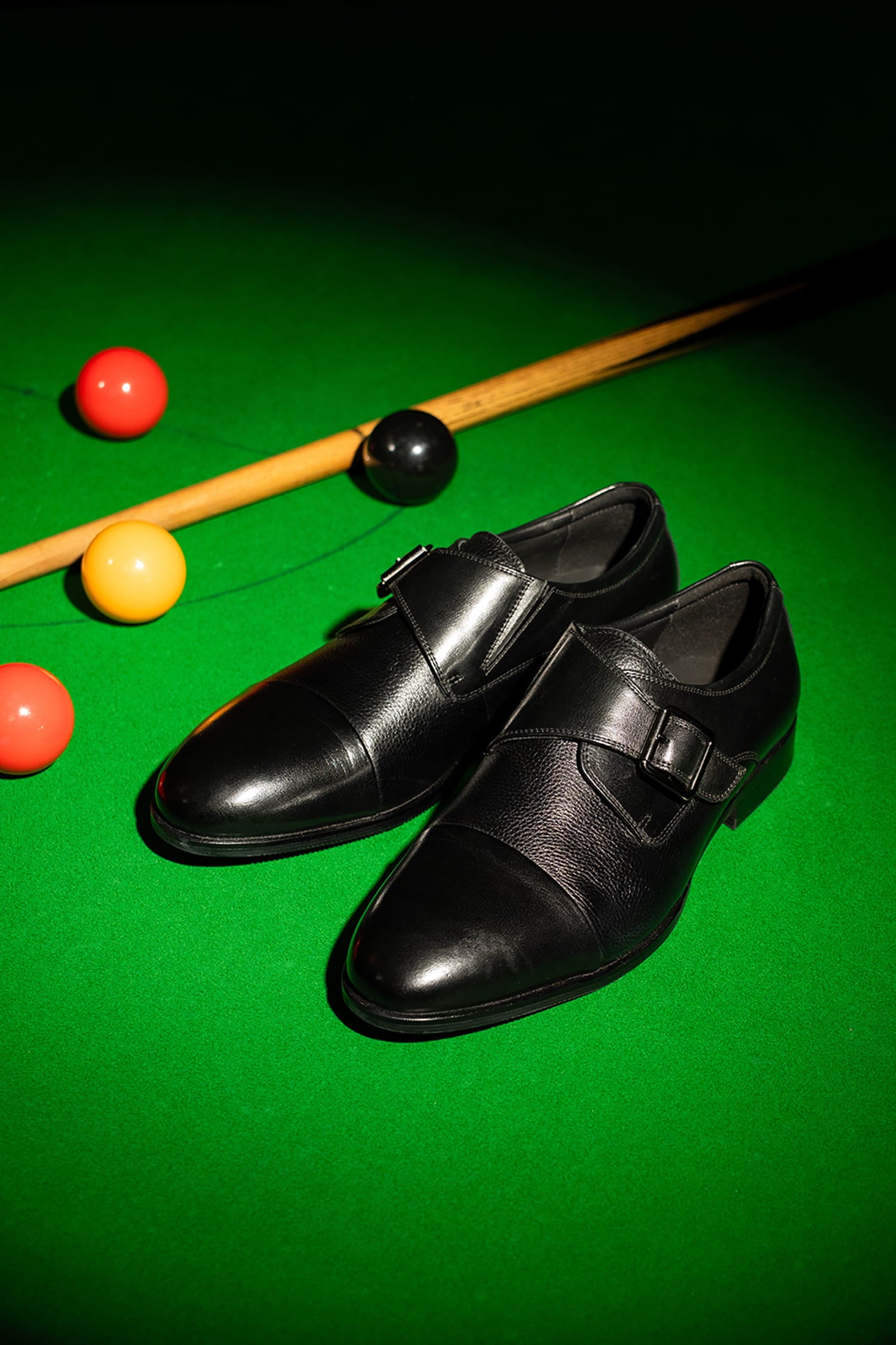 Mens oiginal leather shoes in black colour with signle monk strap style and metallic square buckle by JULKE.