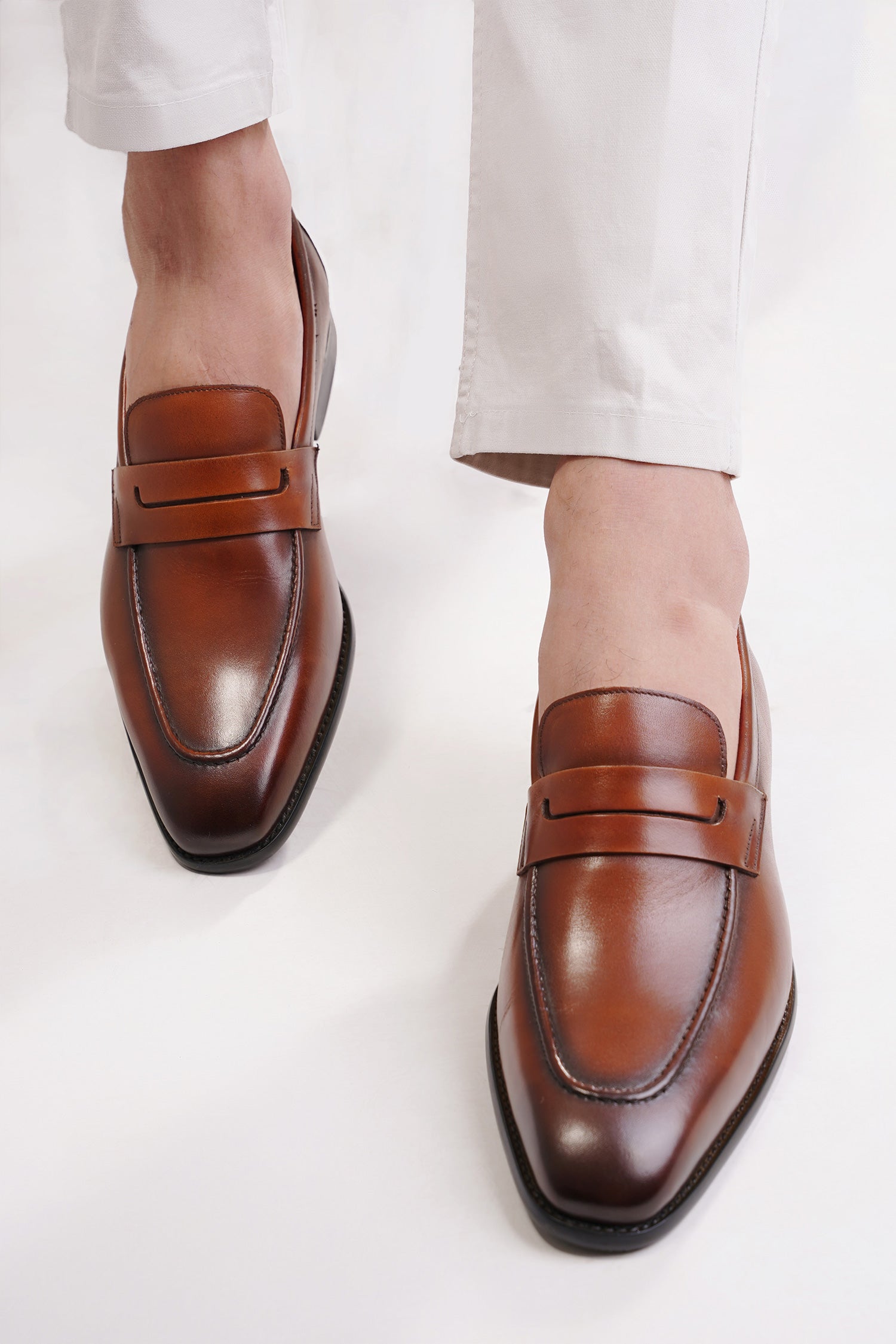 Mens original leather shoes in dark brown colour with two tone by JULKE