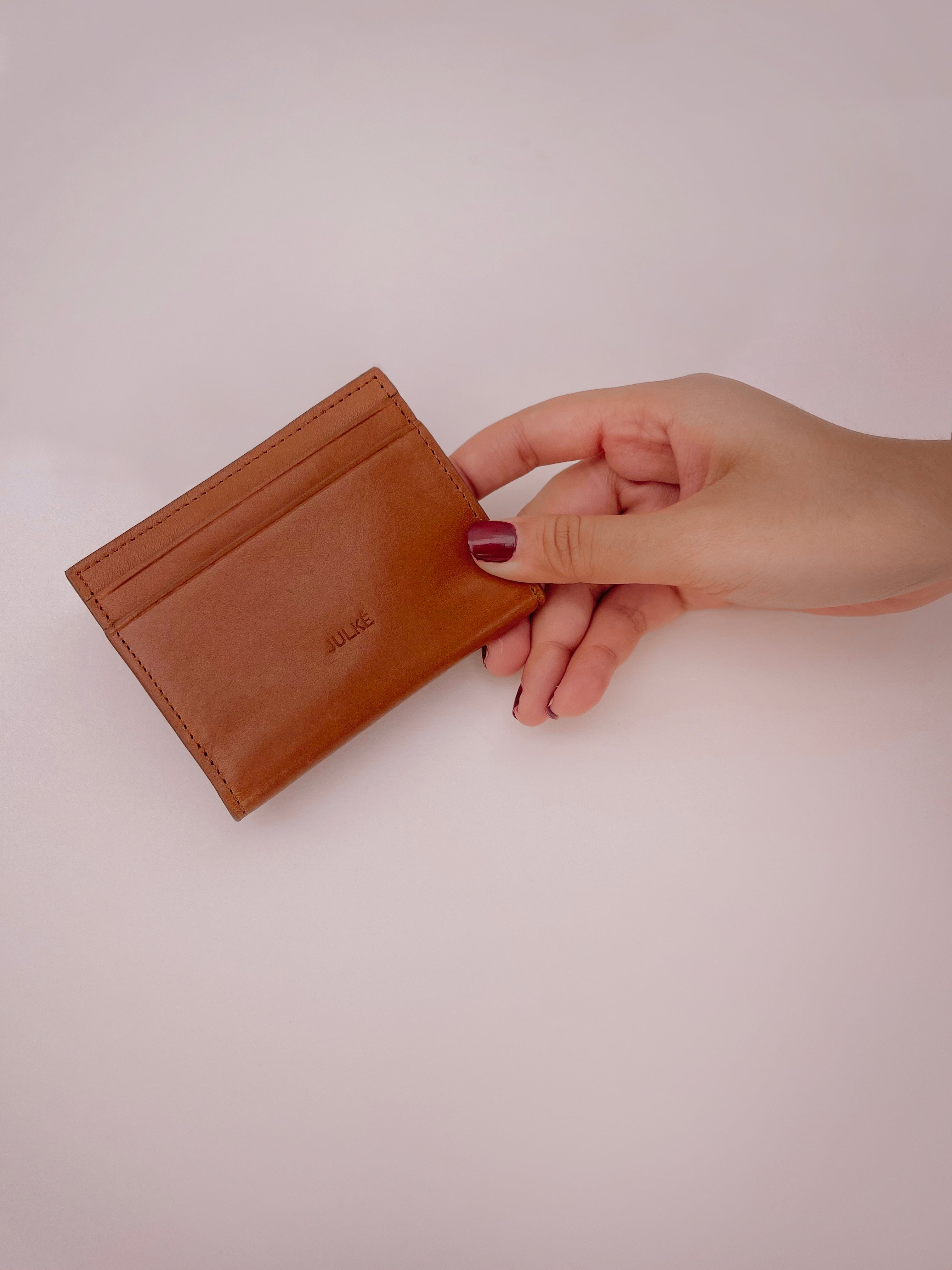 Men's leather card holder in tan color by JULKE