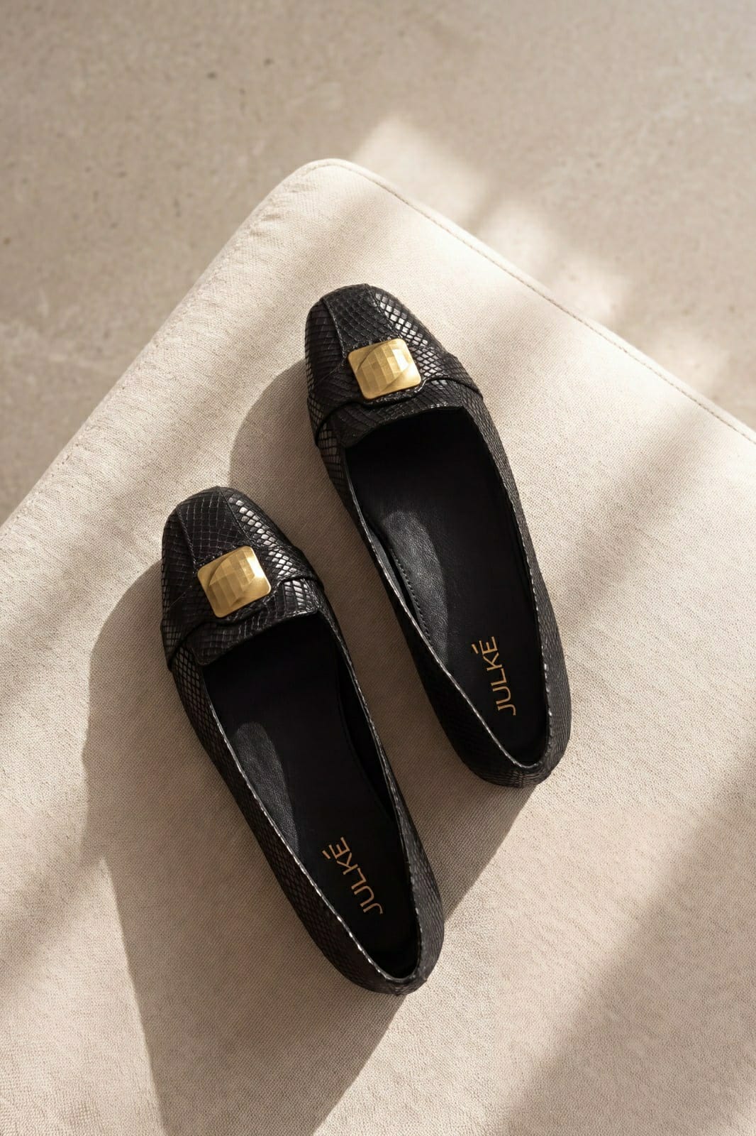 JULKÉ Lucan women moccasin in black with gold plaque detail - flat loafer