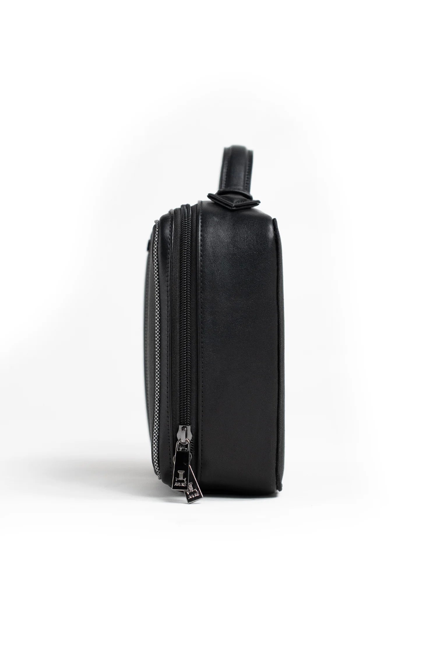 Zalver - Travel Accessories | Julké