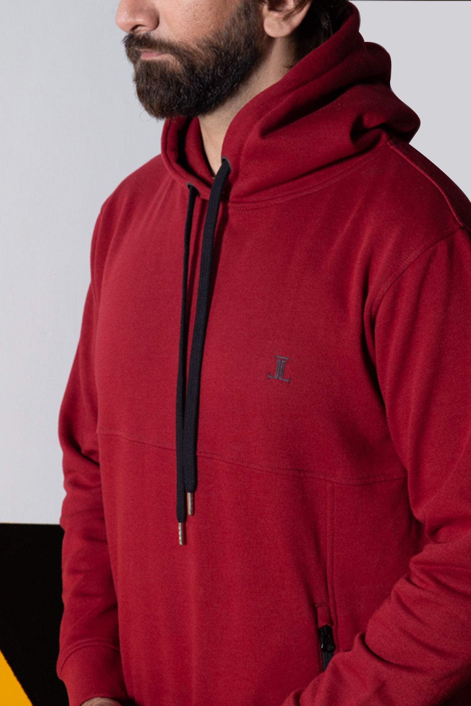 Mens winter fleece hoodie in maroon colour wtth waterproof zip pockets by JULKE