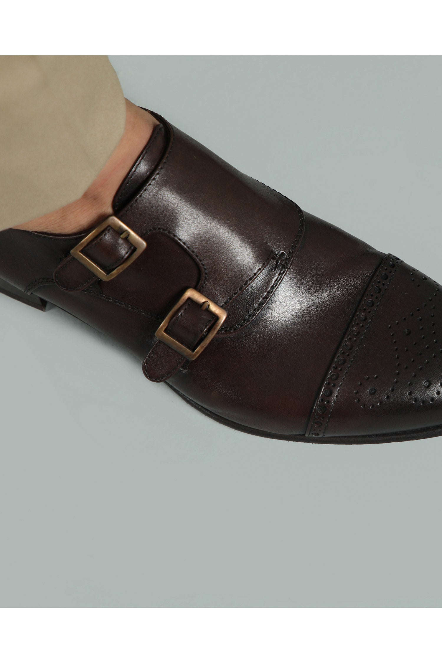 Mens original leather shoes in brown  colour with double monk strap and toe cap by JULKE. 