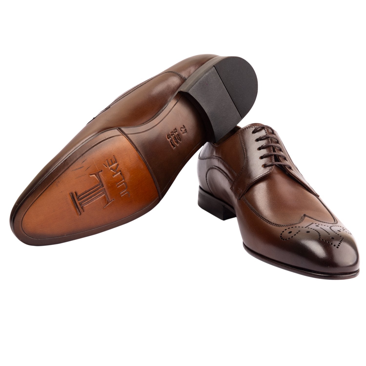 Mens leather shoes in brown colour with laces and brogue toe by JULKE.  